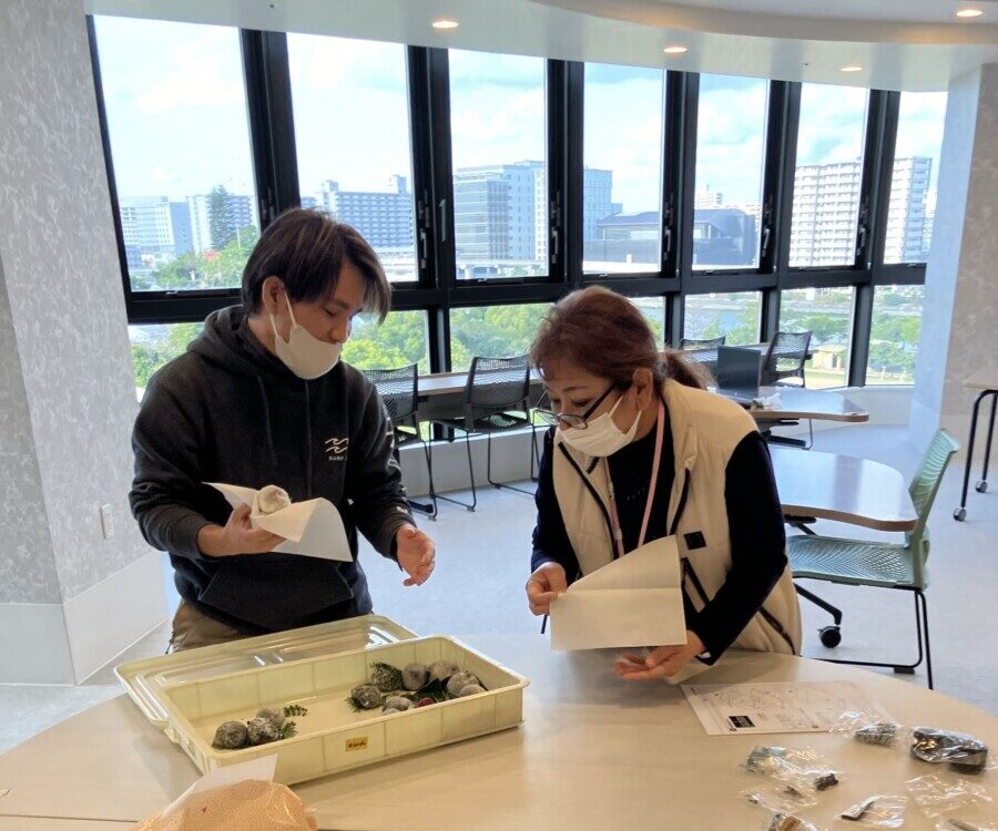 手作り苺大福が差し入れに｜那覇セントラルクリニック