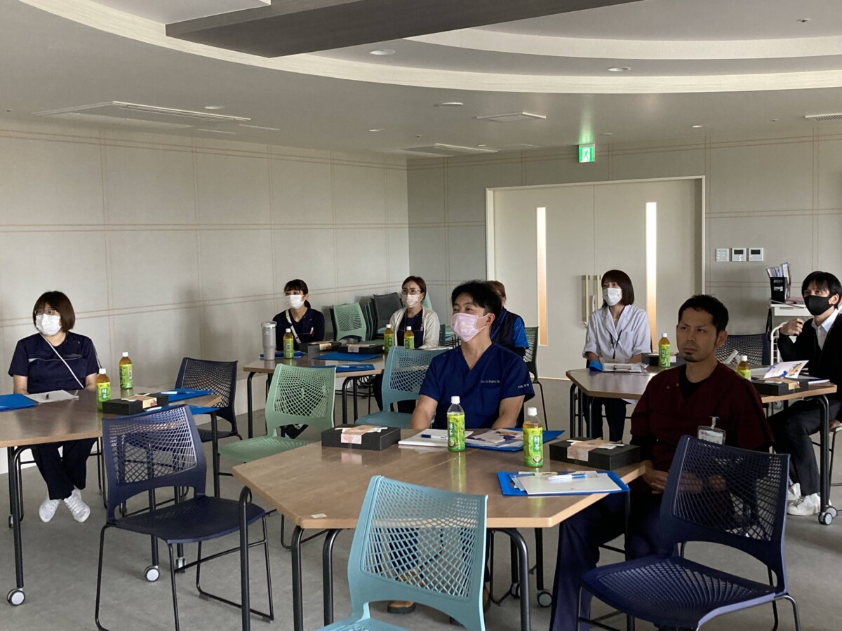 視神経脊髄炎スペクトラム障害(NMOSD)に関する院内勉強会を開催|那覇市の神経内科 那覇セントラルクリニック