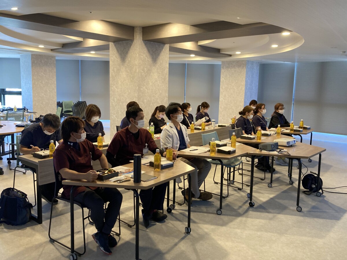 片頭痛治療勉強会開催|那覇セントラルクリニック(那覇市)